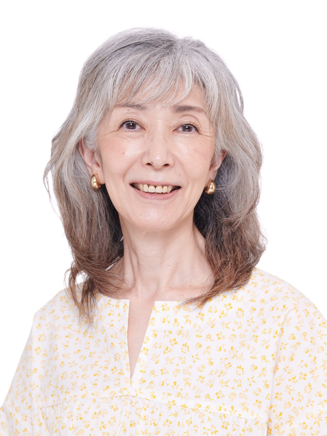 50代・60代のグレイヘアの方に◎セミロングパーマスタイル