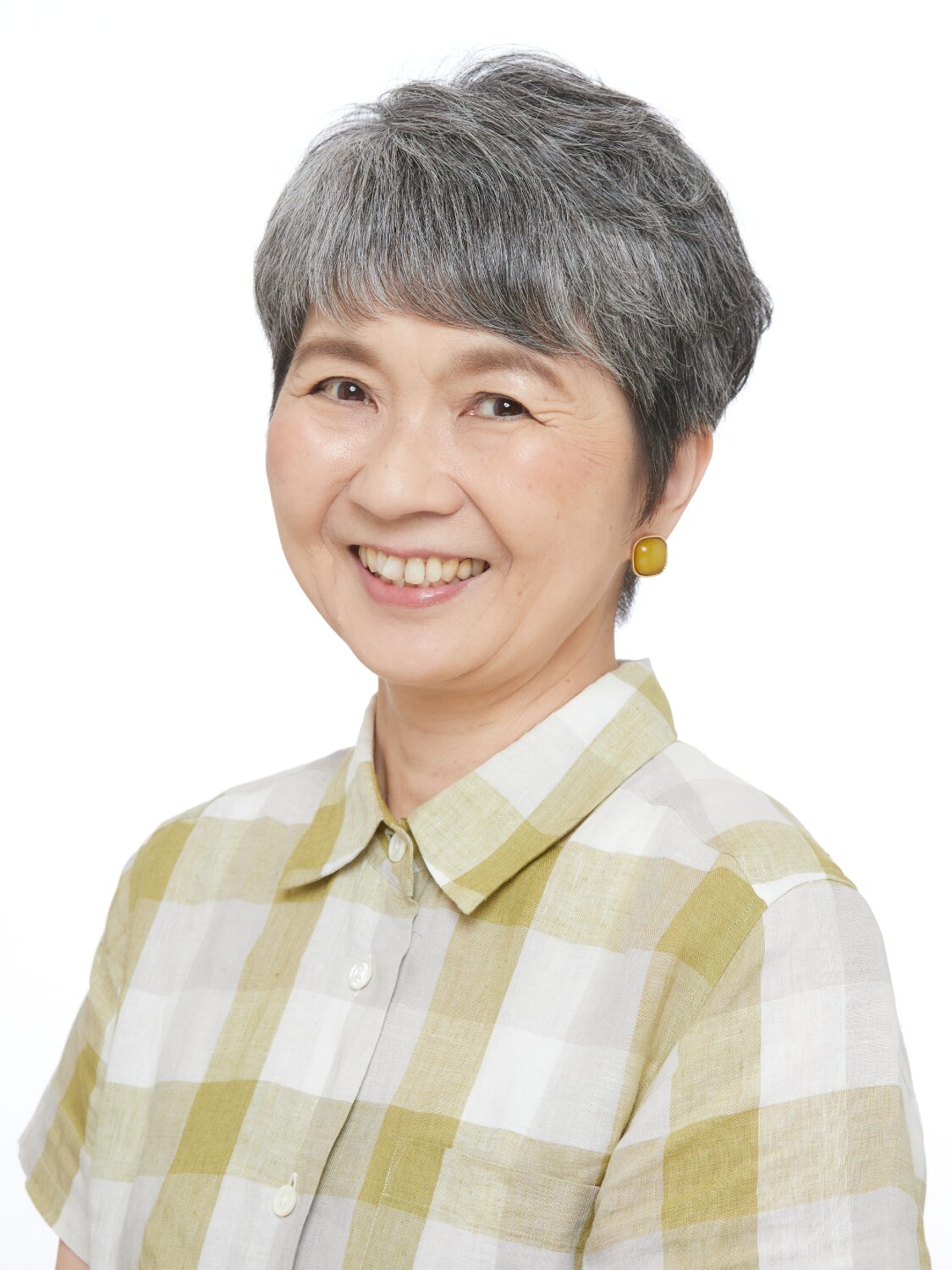 50代・60代に人気◎白髪を活かしたショート